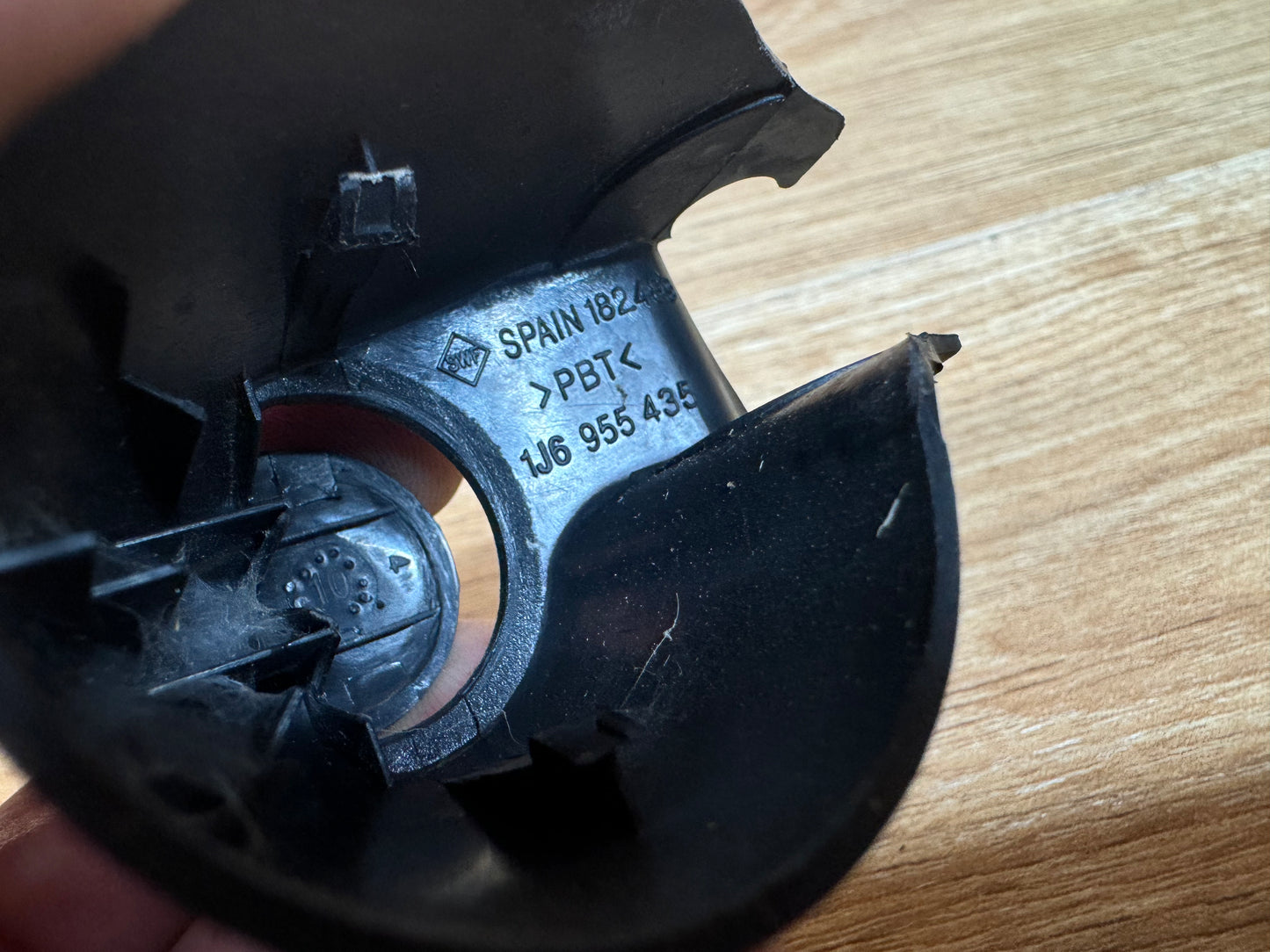Volkswagen MK4 GOLF rear wiper motor & arm