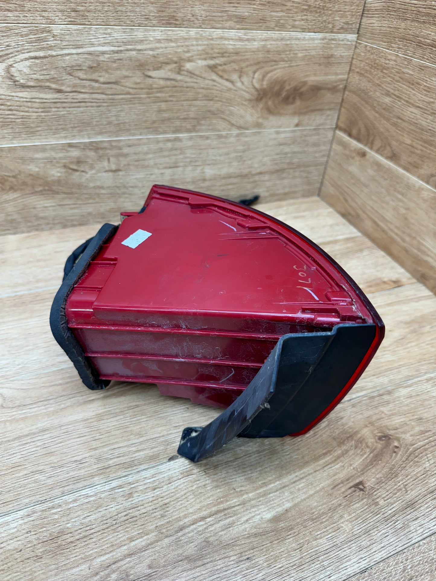 Volkswagen MK6 JETTA Left Driver Outer Tail Light Lamp