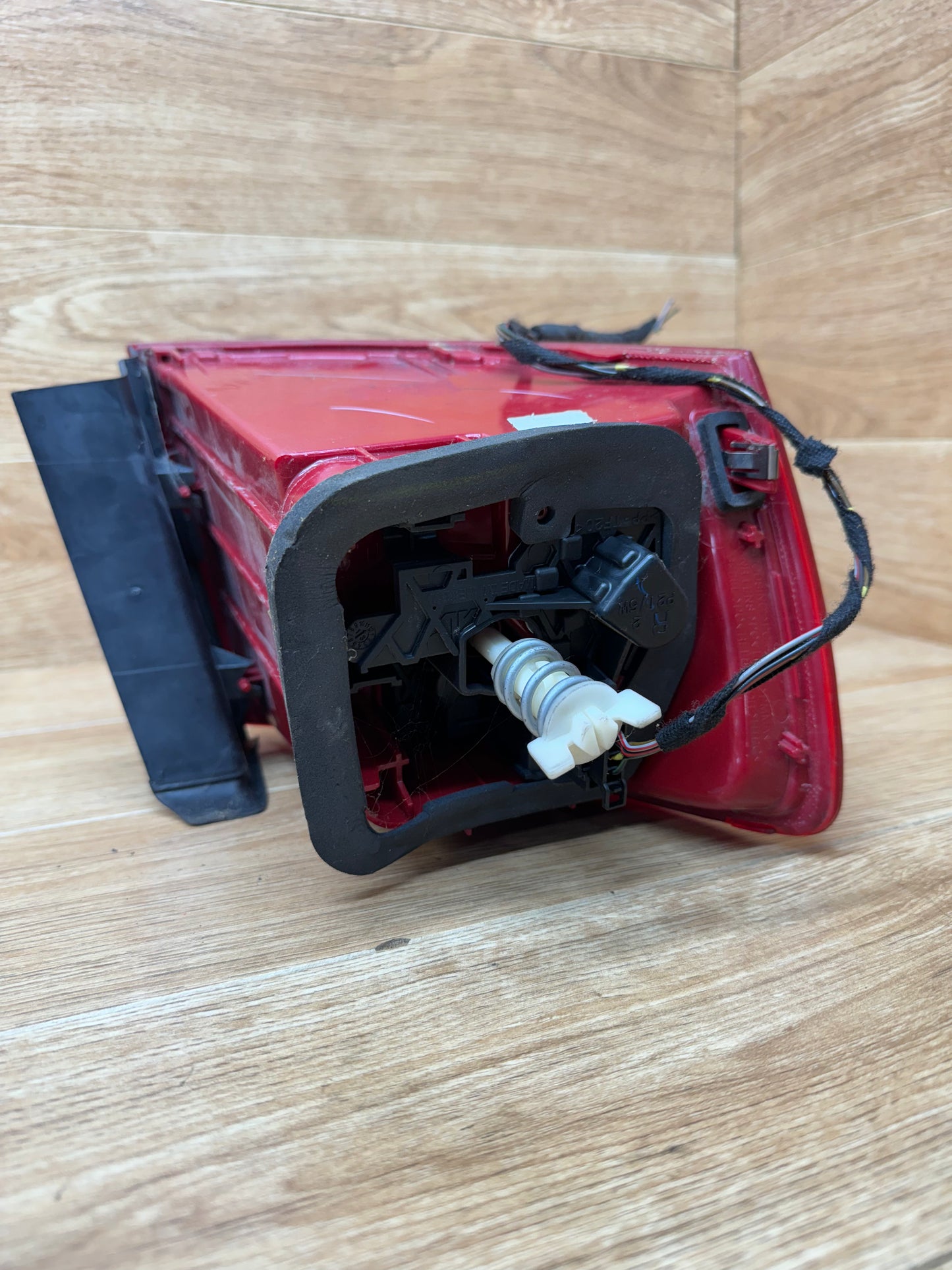 Volkswagen MK6 JETTA Right Passenger Outer Tail Light Lamp