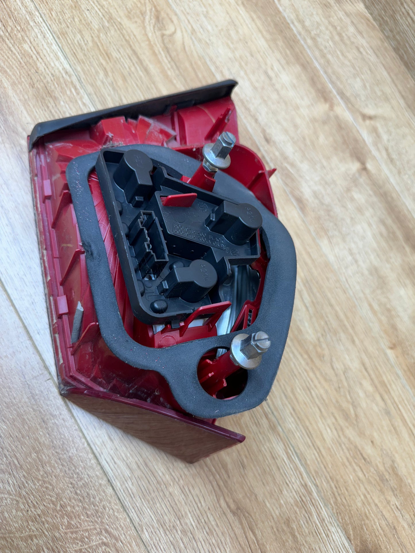 Volkswagen MK6 JETTA Left Driver Inner Tail Light Lamp