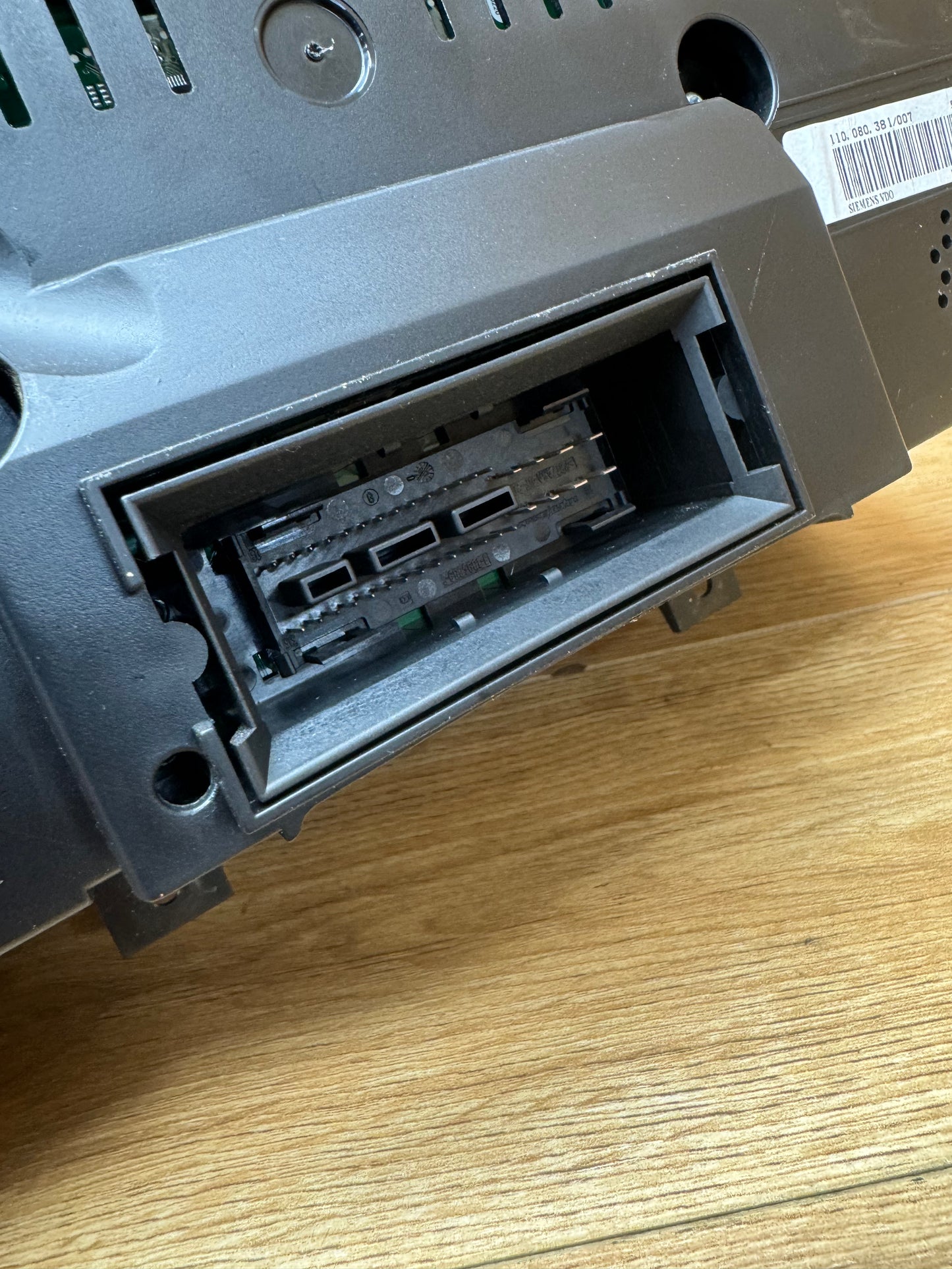 Volkswagen MK5 GTI/GLI Instrament Cluster