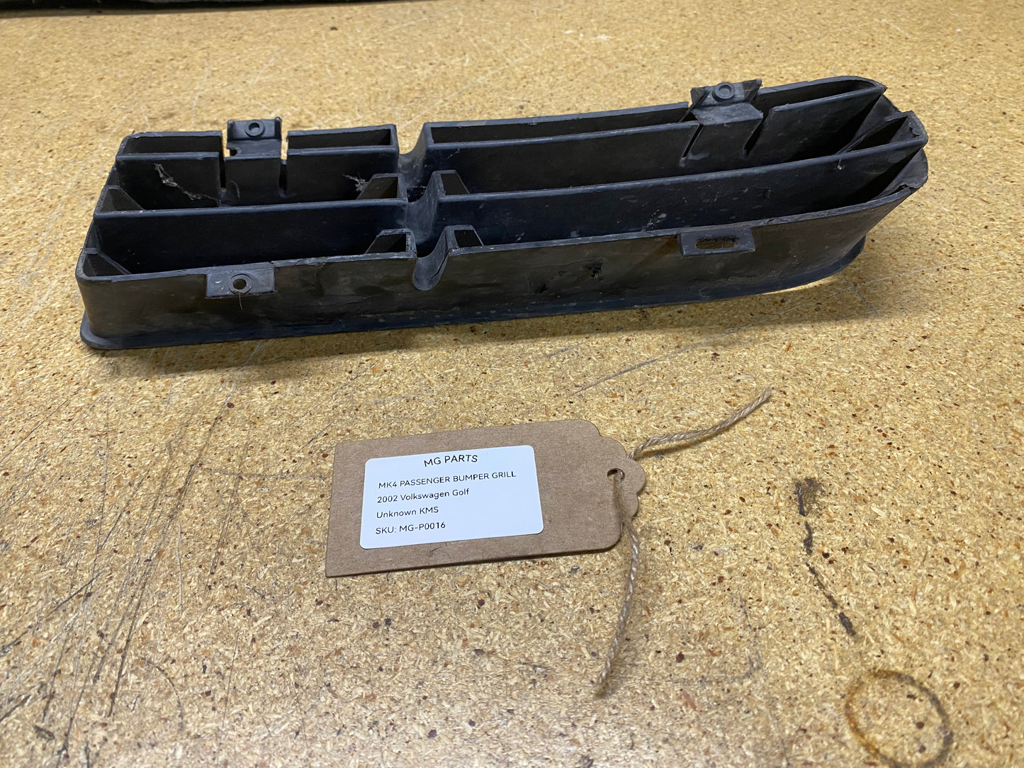 MK4 OEM Passenger Bumper Grill (GOLF)