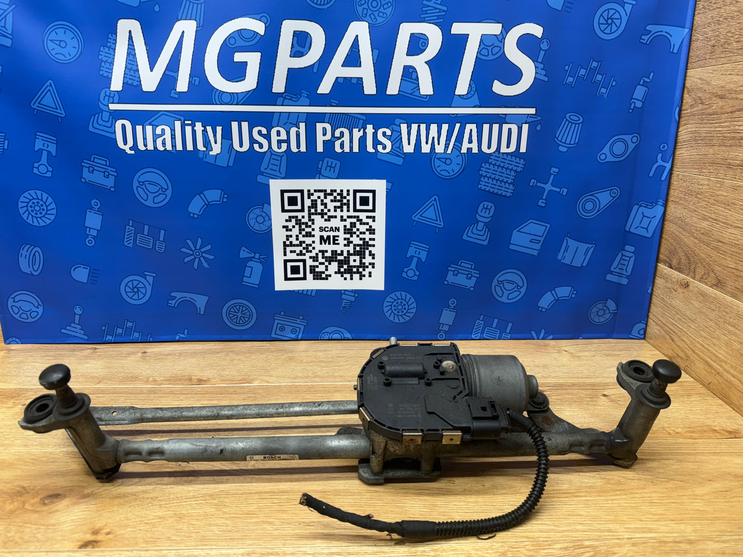 Volkswagen 2009-2014 Golf & SportWagon Windshield Wiper Motor & Linkage Assembly