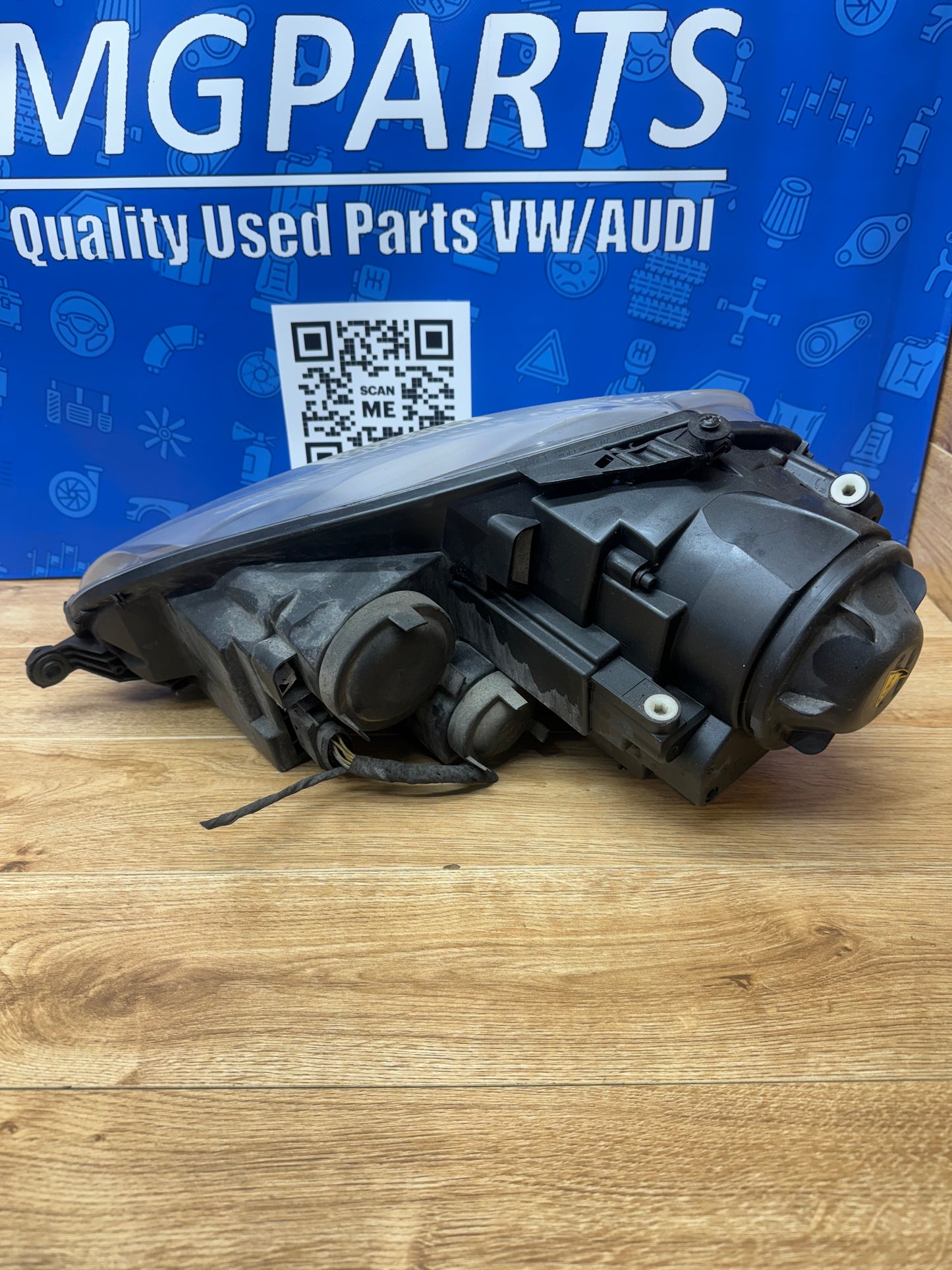 MK5 Golf GTI/GLI Xenon Headlight Passenger Right