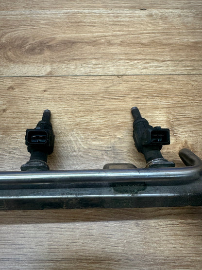 1.8T AWD Fuel Rail With Injectors