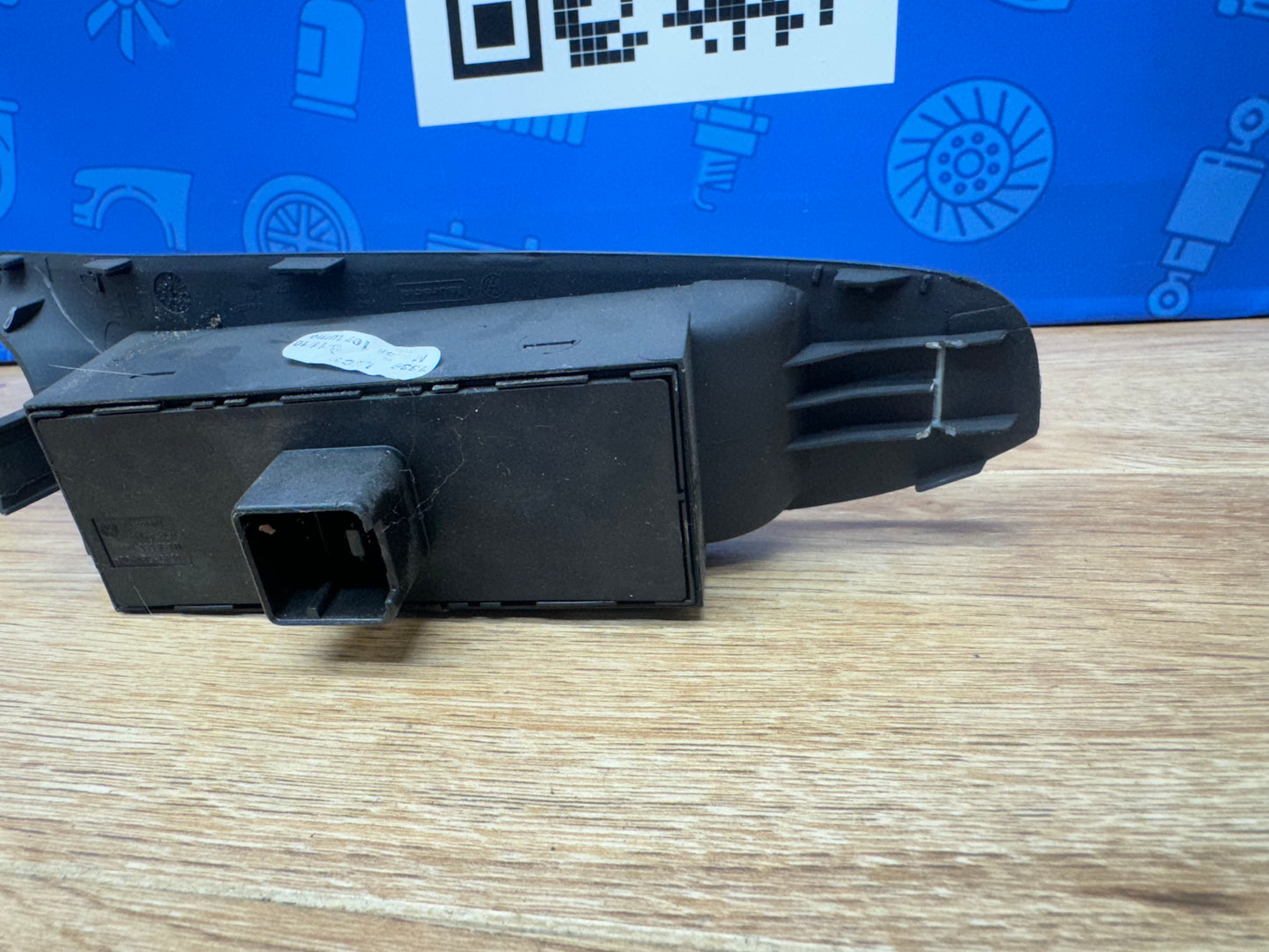 Volkswagen 2011 MK6 Jetta Master Window Control Switch