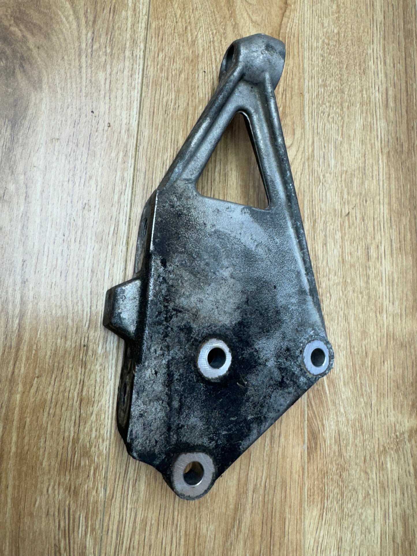 24V VR6 Mk4 Engine Mount Bracket