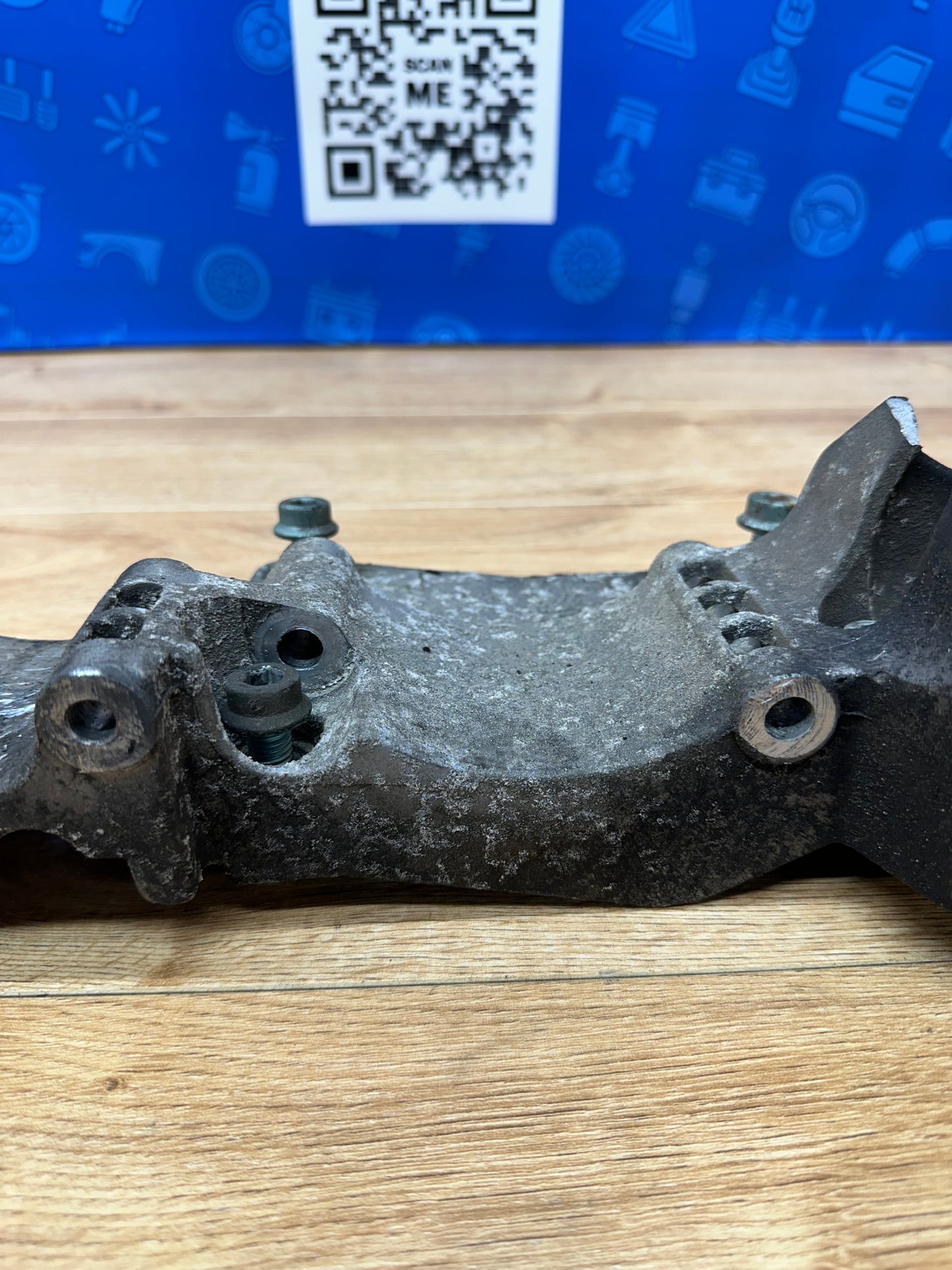 1.8T AWD Accessory Bracket