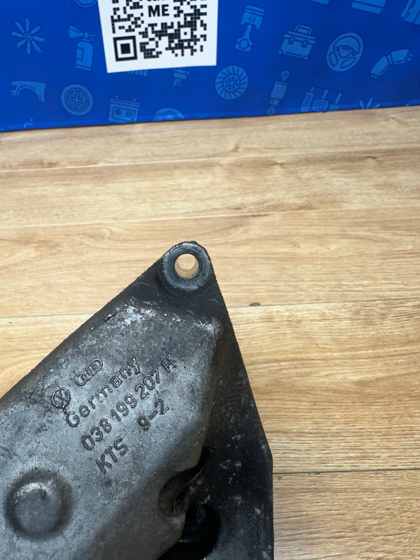 1.8T Engine Mount Bracket Support