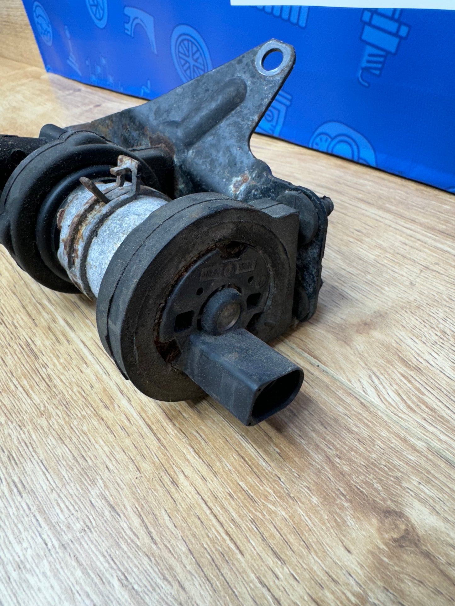 24V VR6 Mk4 Coolent Pump/ Auxiliary water pump