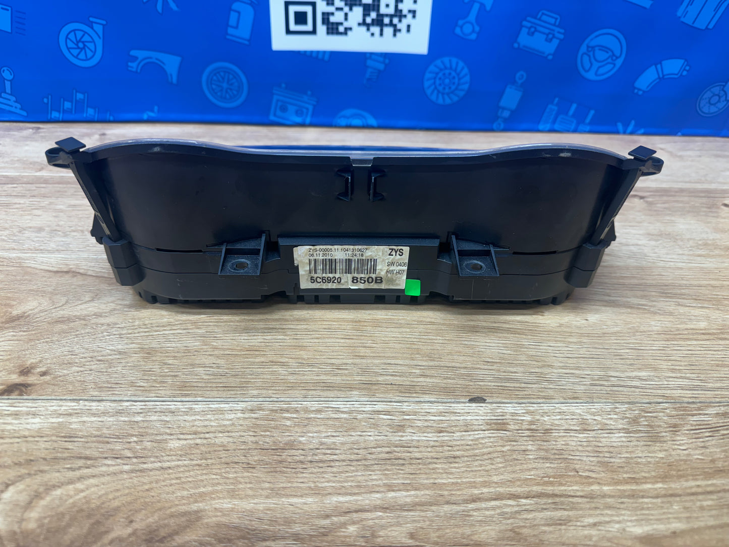 Volkswagen 2011 MK6 Jetta Instrument Cluster