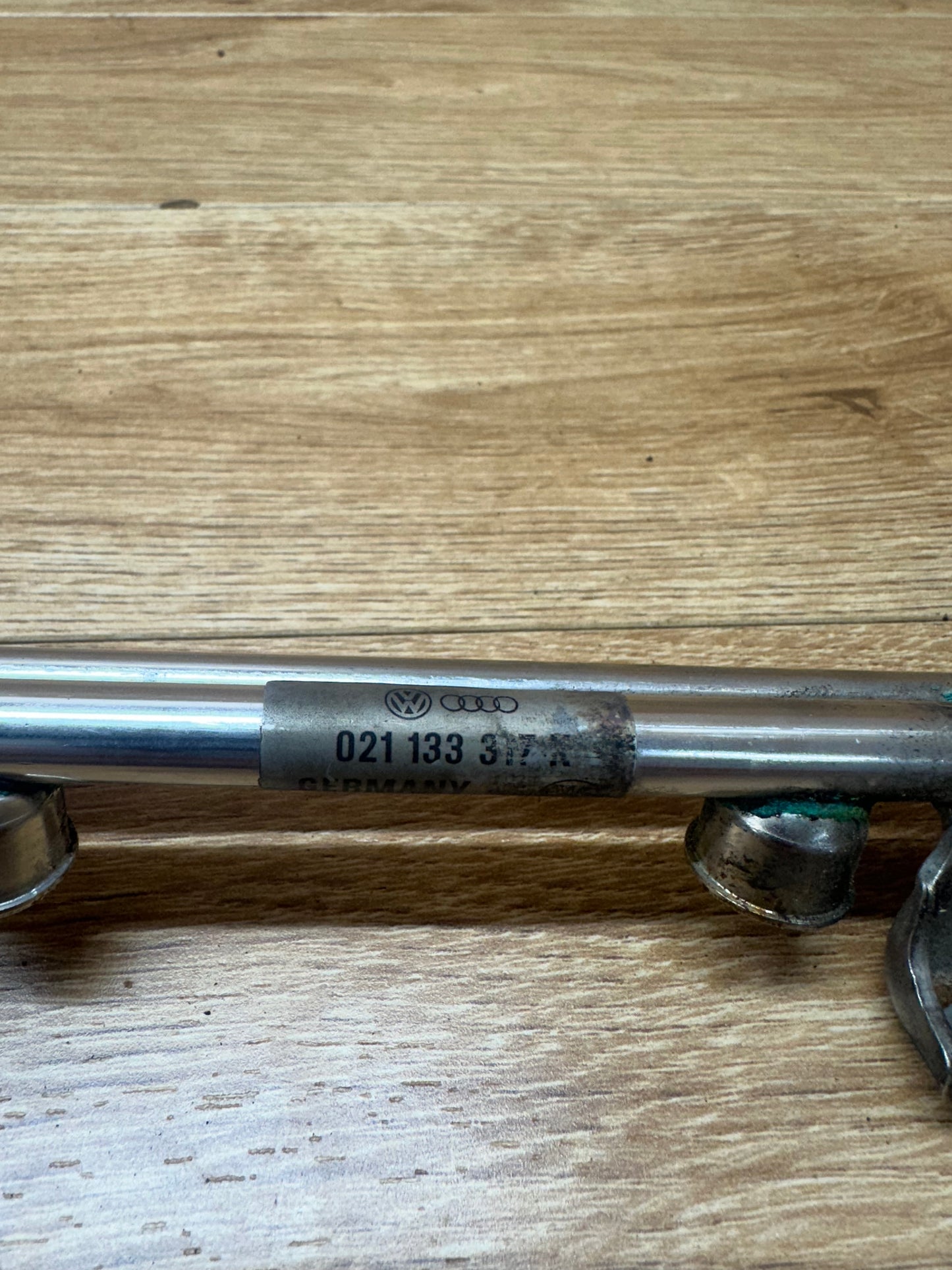 12V VR6 AFP Fuel Rail