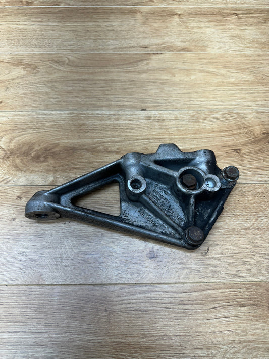 12V VR6 Engine Mount Bracket