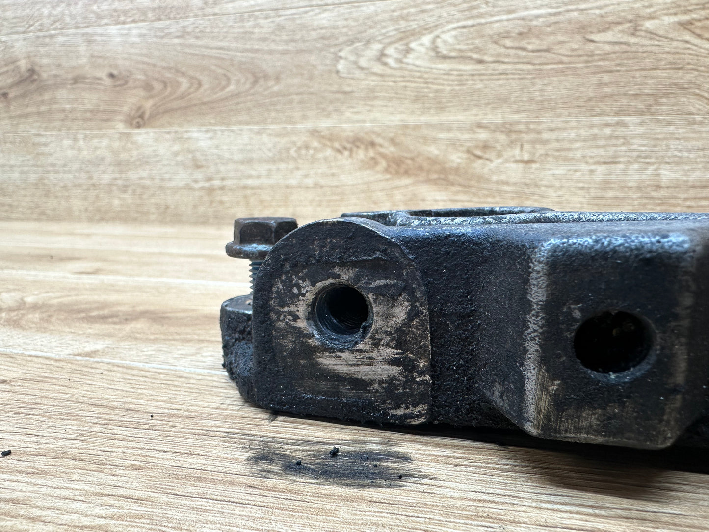 12V VR6 Engine Mount Bracket