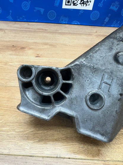 1.8T Engine Mount Bracket Support