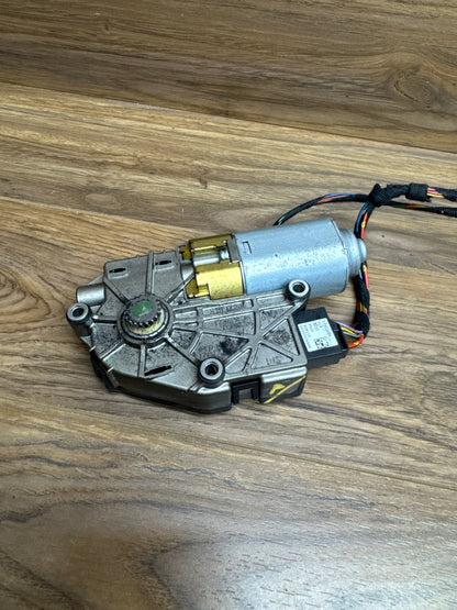 MK6 2013 Jetta GLI Sunroof Motor 5K0959591