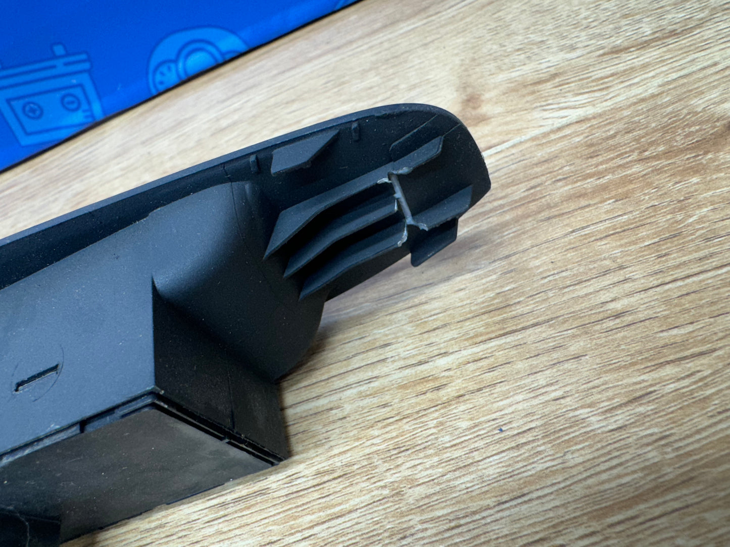 Volkswagen 2011 MK6 Jetta Master Window Control Switch