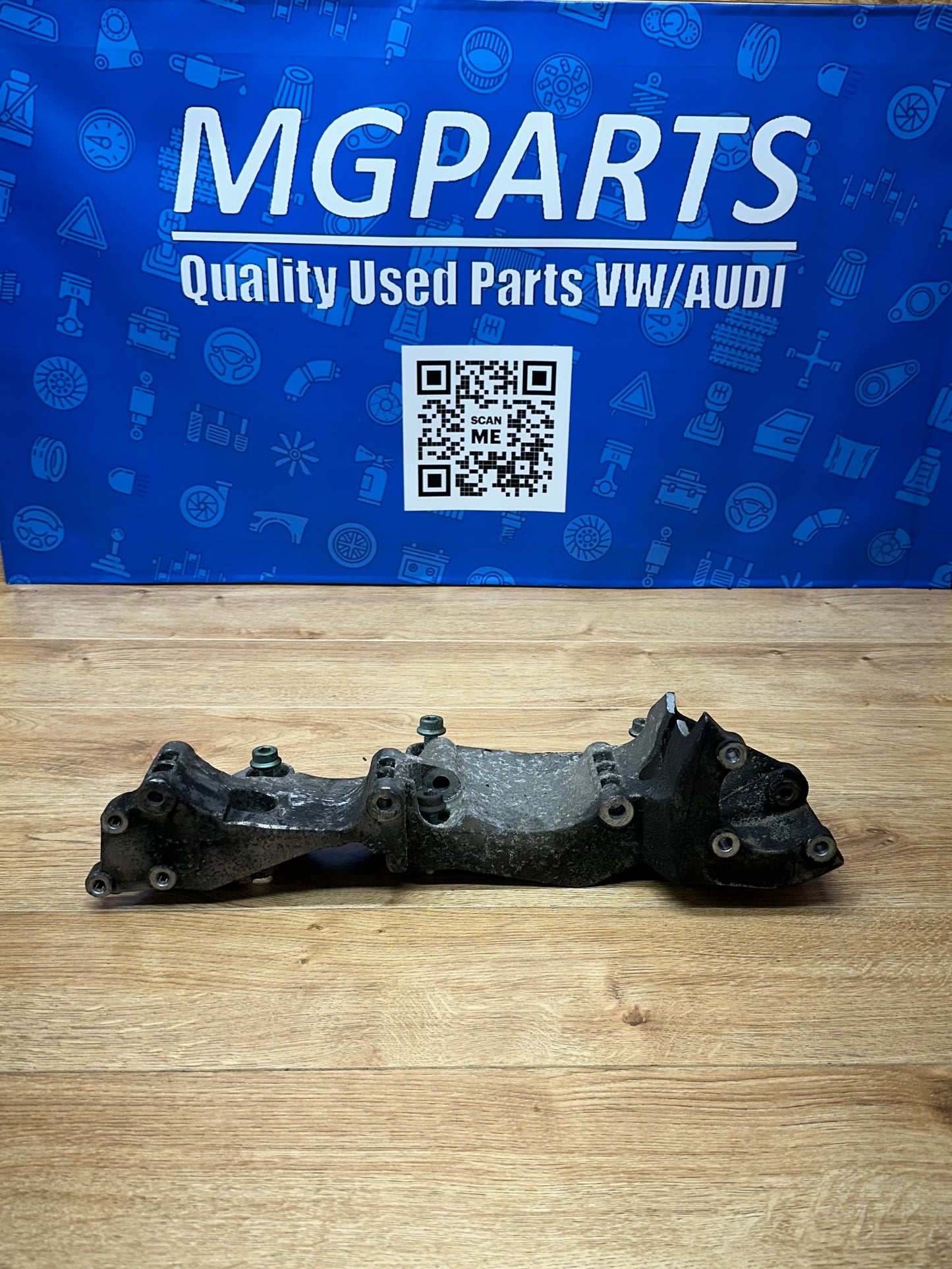 1.8T AWD Accessory Bracket