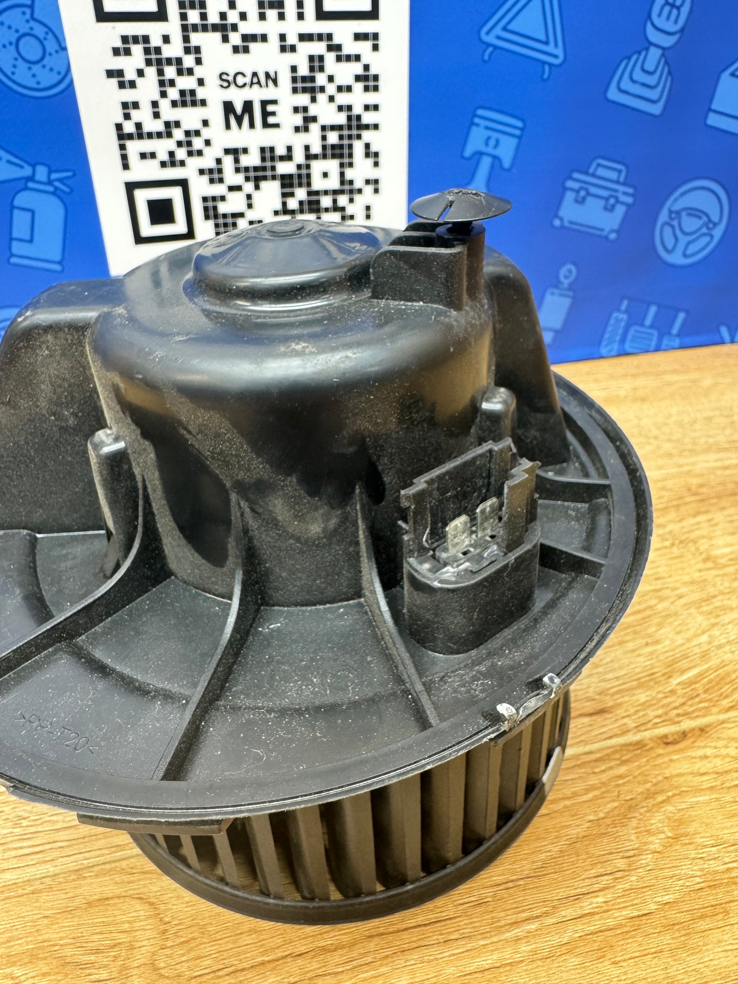 Volkswagen 2011 MK6 Jetta Blower Motor (damaged connector)