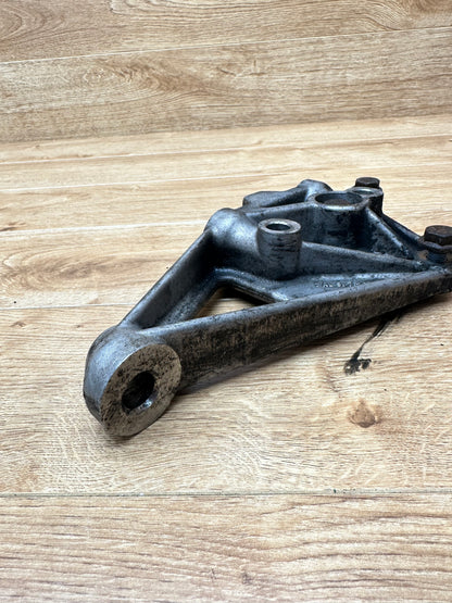 12V VR6 Engine Mount Bracket