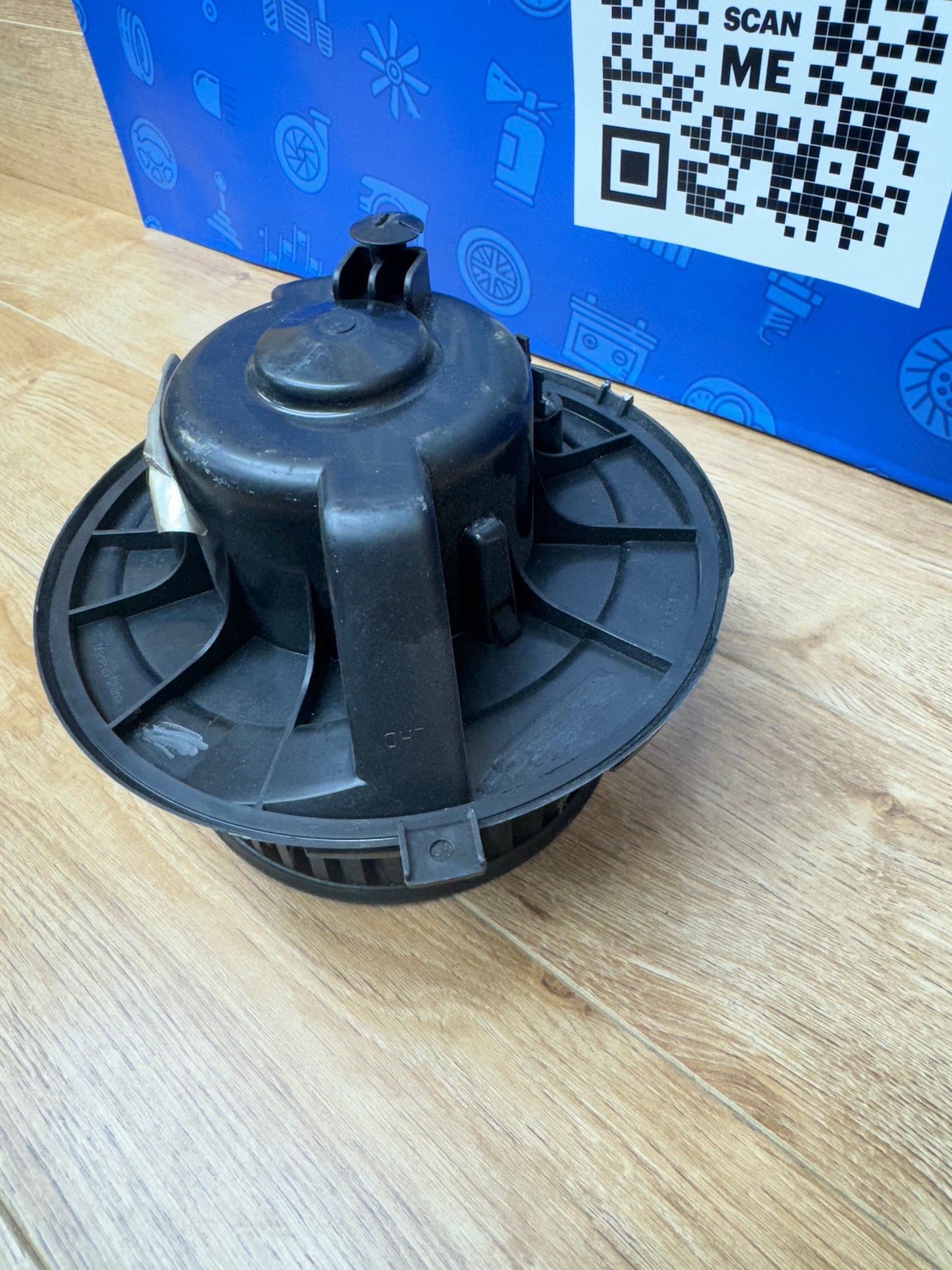 Volkswagen 2011 MK6 Jetta Blower Motor (damaged connector)
