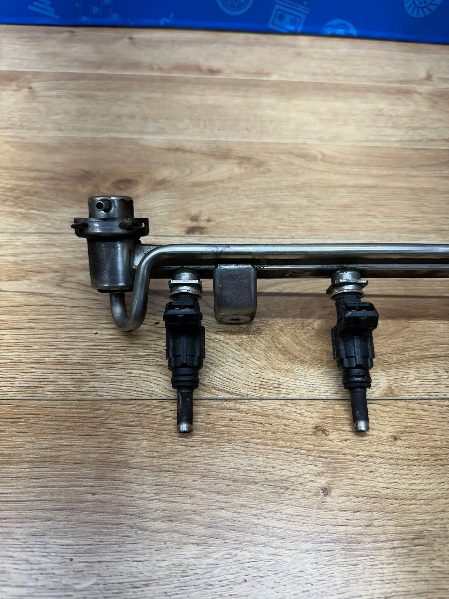 1.8T AWD Fuel Rail With Injectors