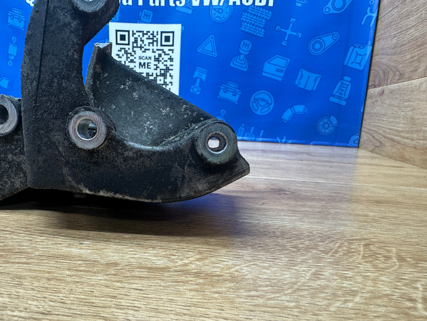 1.8T AWD Accessory Bracket