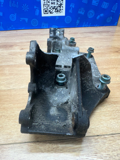 1.8T AWD Accessory Bracket