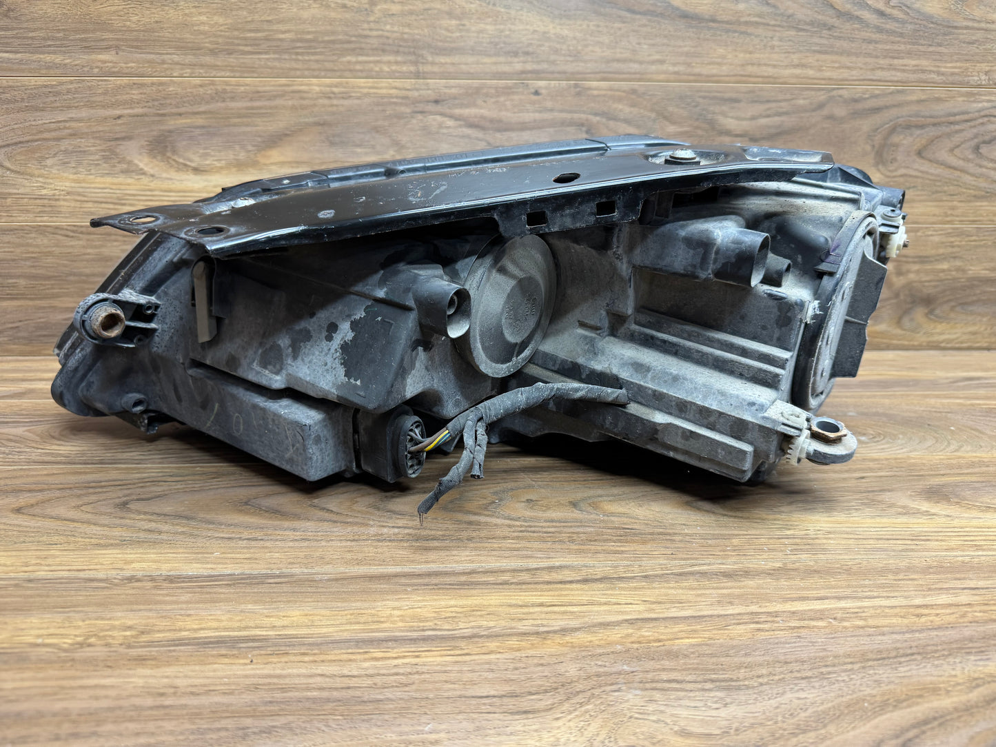 MK6 2013 Jetta GLI Halogen Headlight Assembly Damaged Lens RIGHT PASSENGER