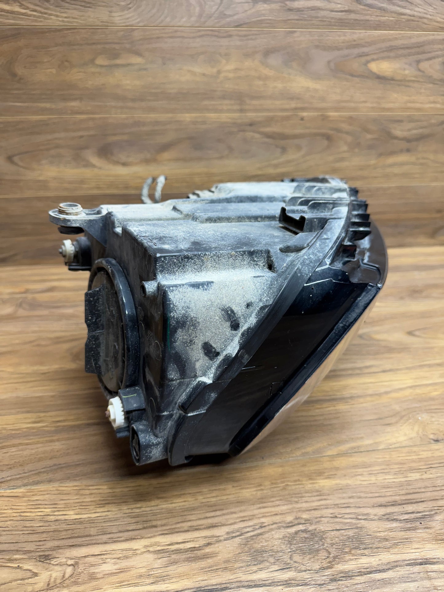 MK6 2013 Jetta GLI Halogen Headlight Assembly Damaged Lens LEFT DRIVERS