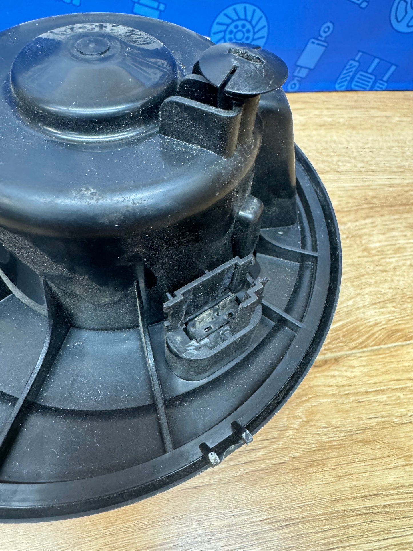 Volkswagen 2011 MK6 Jetta Blower Motor (damaged connector)