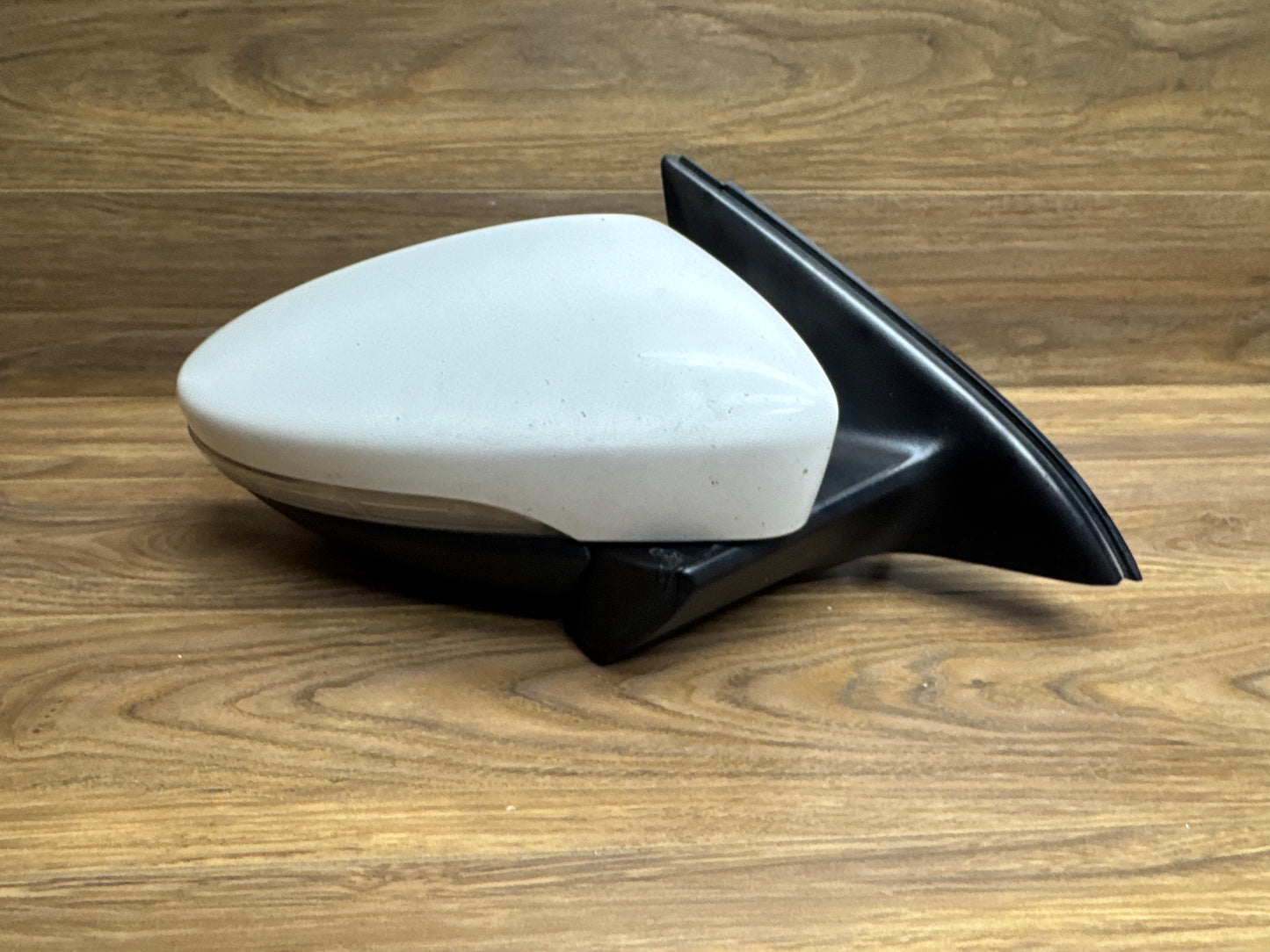 MK6 2013 Jetta GLI Passenger Right Mirror Assembly