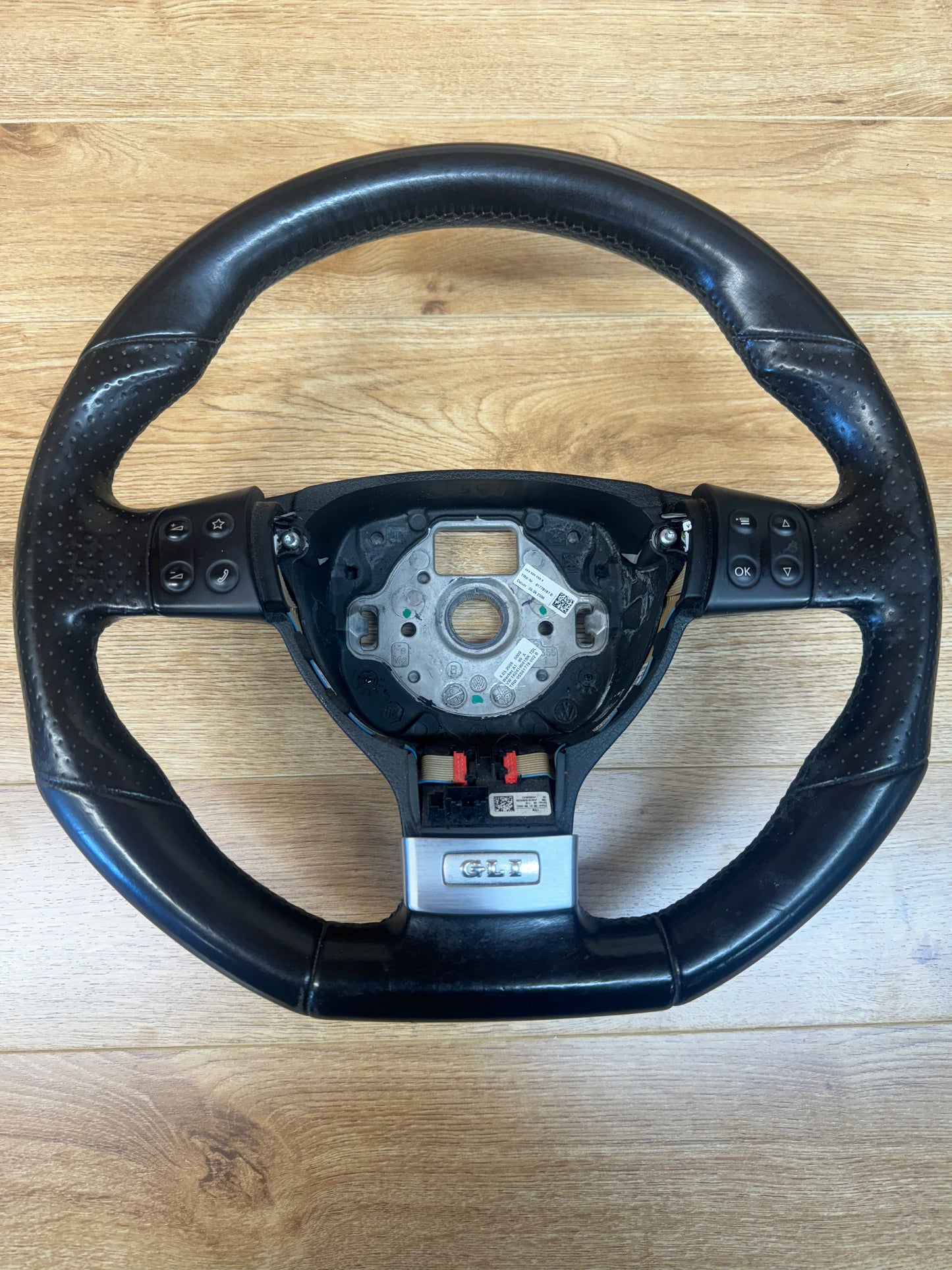 Volkswagen MK5 GLI Steering Wheel DSG