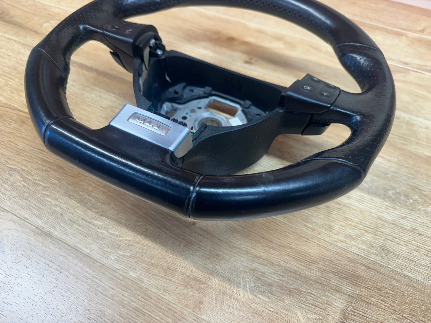 Volkswagen MK5 GLI Steering Wheel DSG