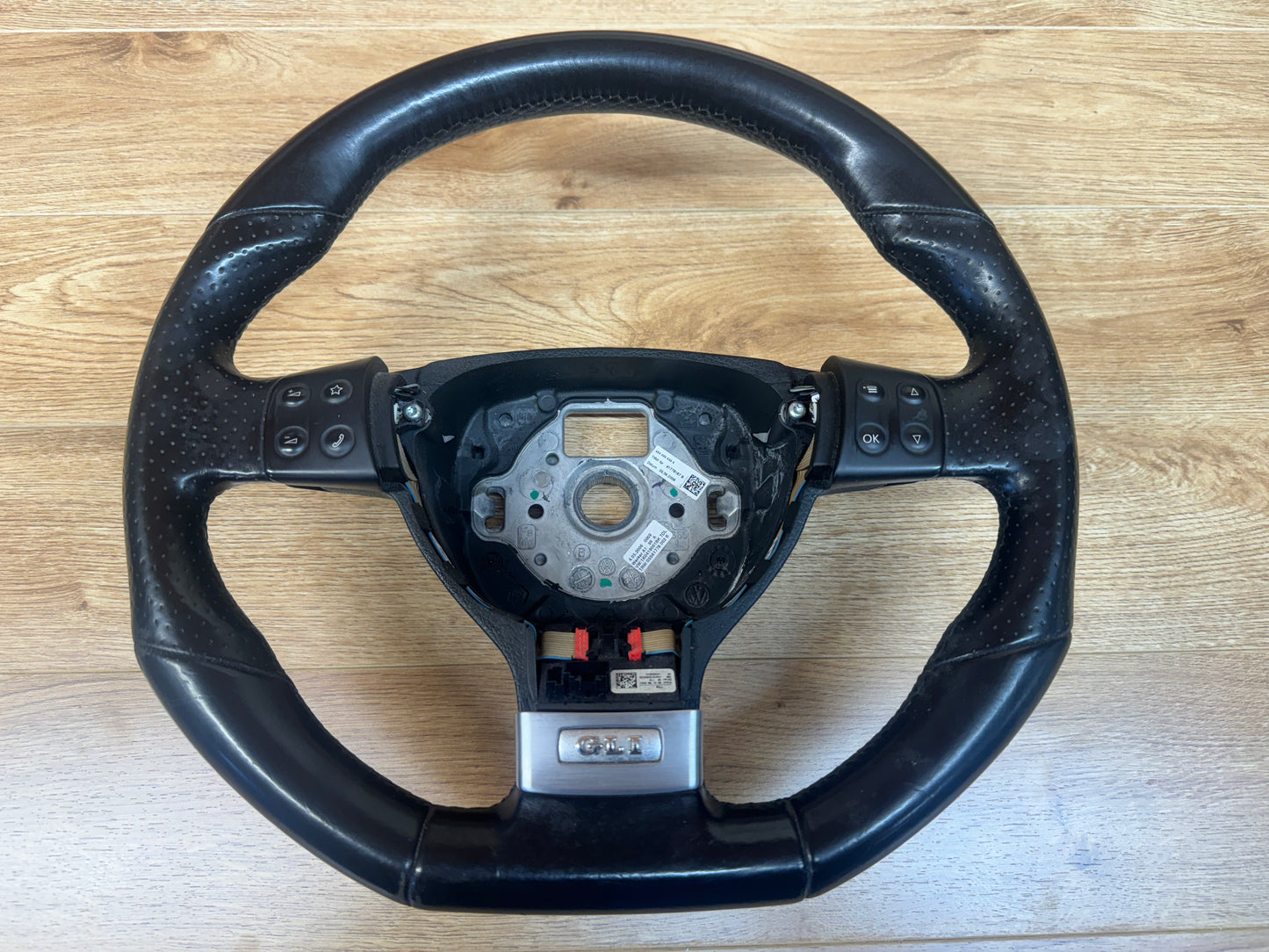 Volkswagen MK5 GLI Steering Wheel DSG