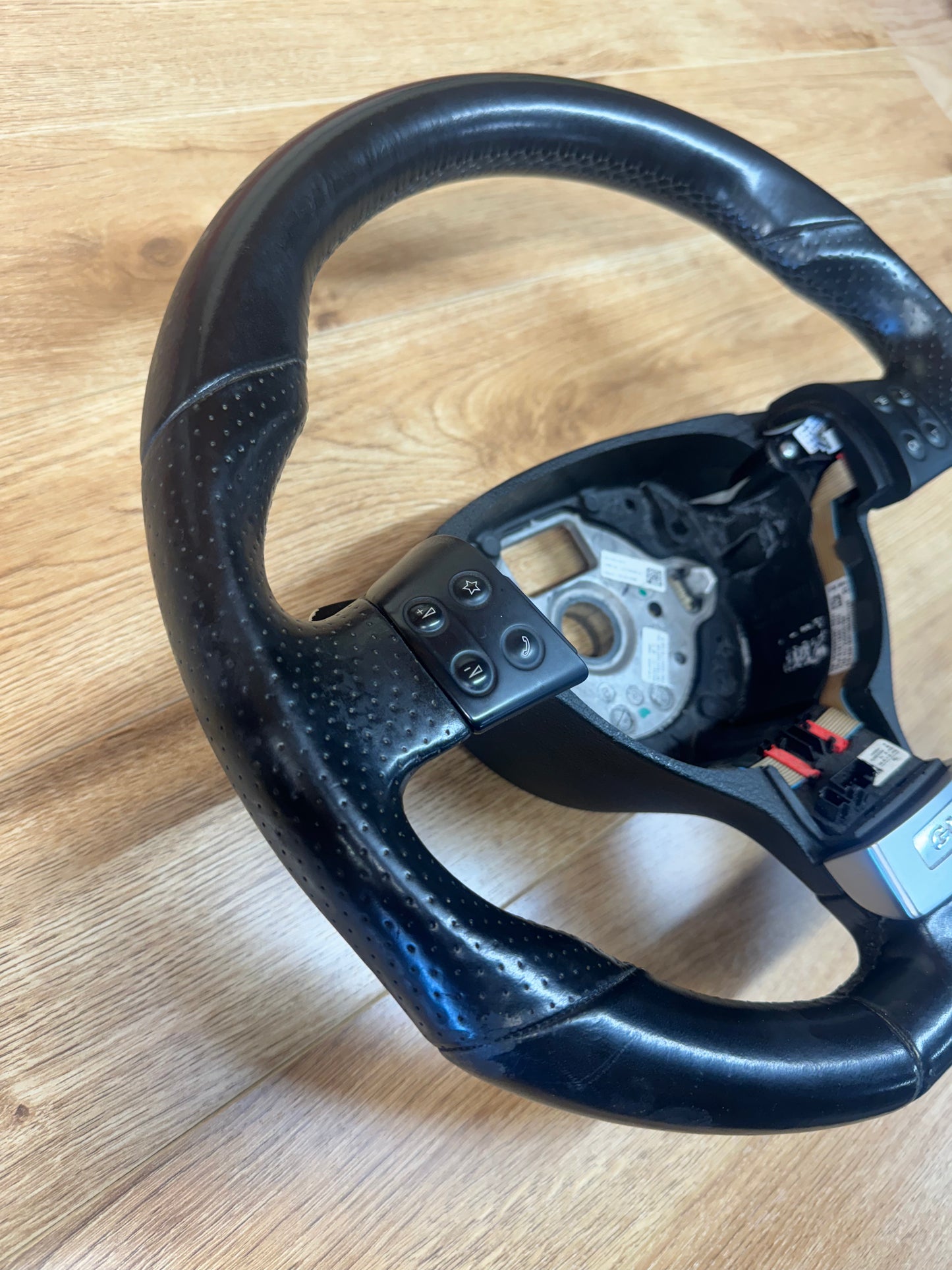 Volkswagen MK5 GLI Steering Wheel DSG