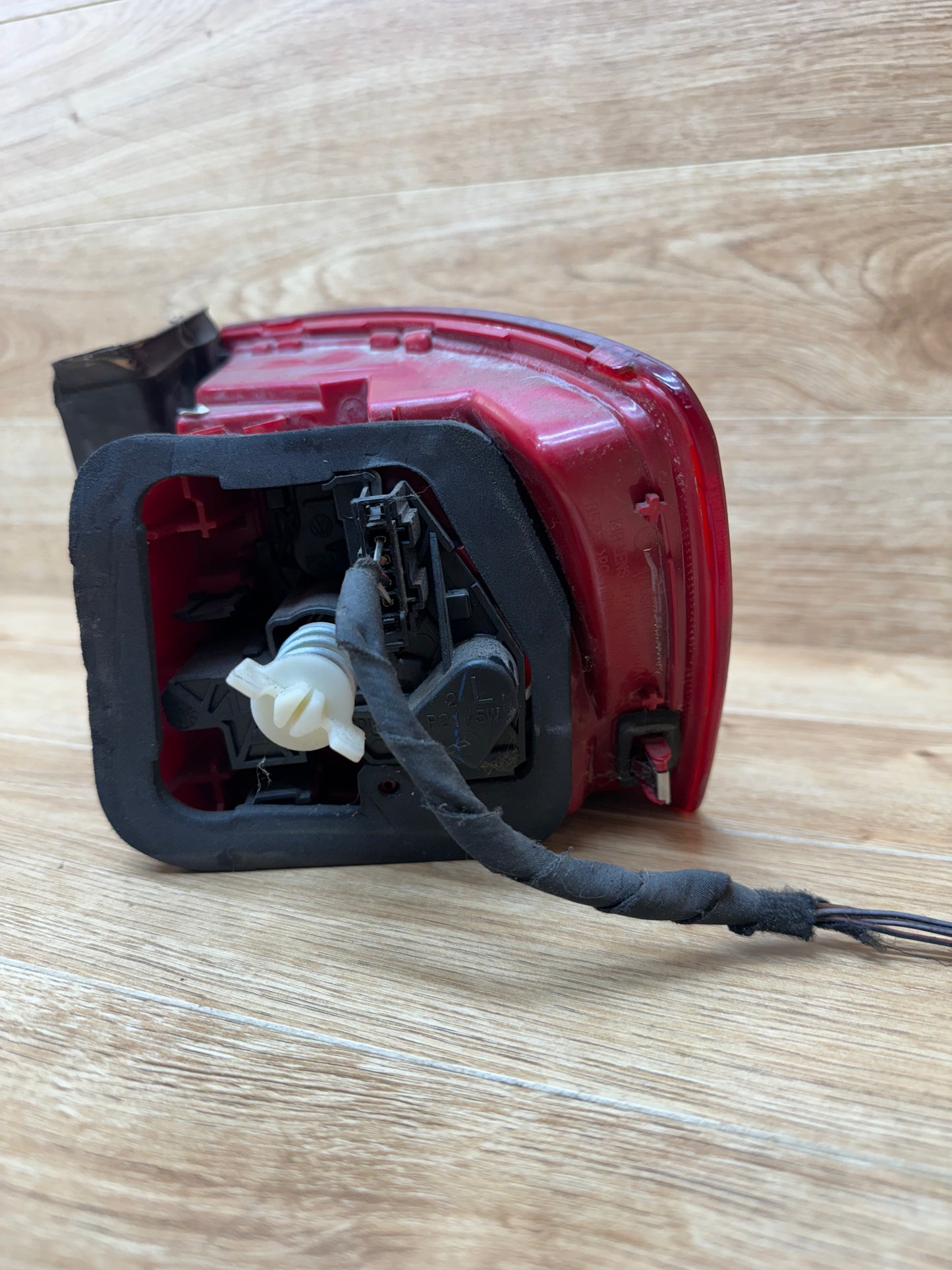 Volkswagen MK6 JETTA Left Driver Outer Tail Light Lamp
