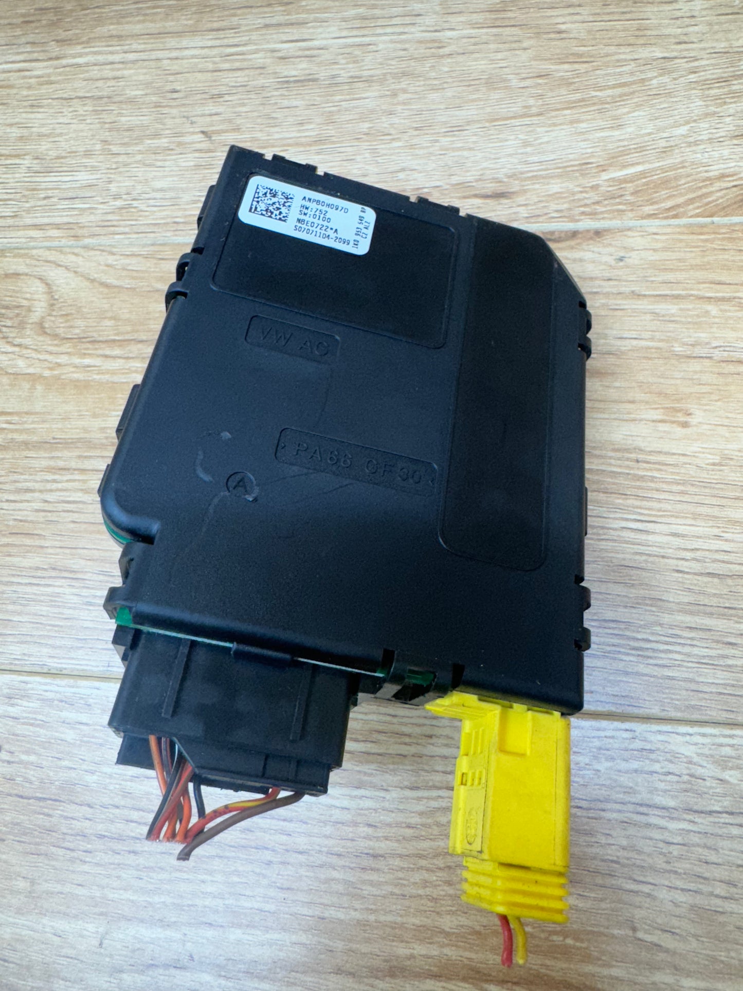 Volkswagen MK5 Steering Module