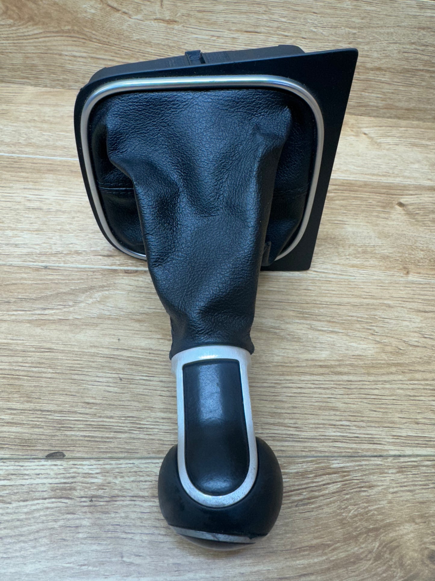 OEM MK5 GTI/GLI 6Speed Shift Knob&Boot