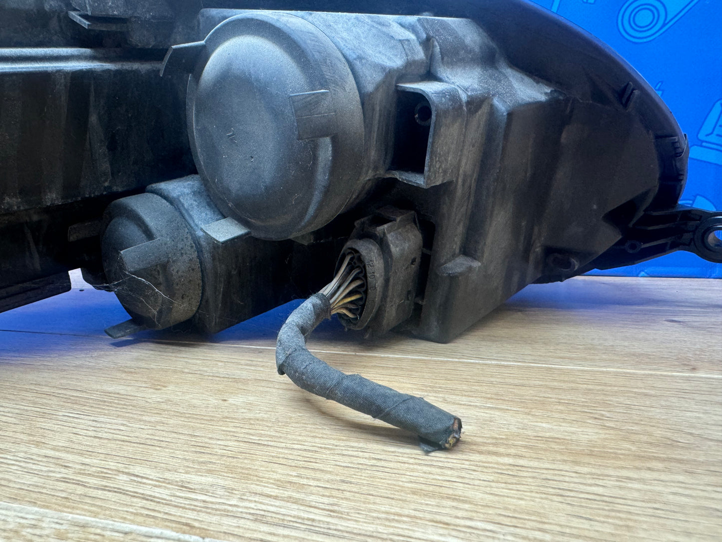 MK5 Golf GTI/GLI Xenon Headlight Drivers Left