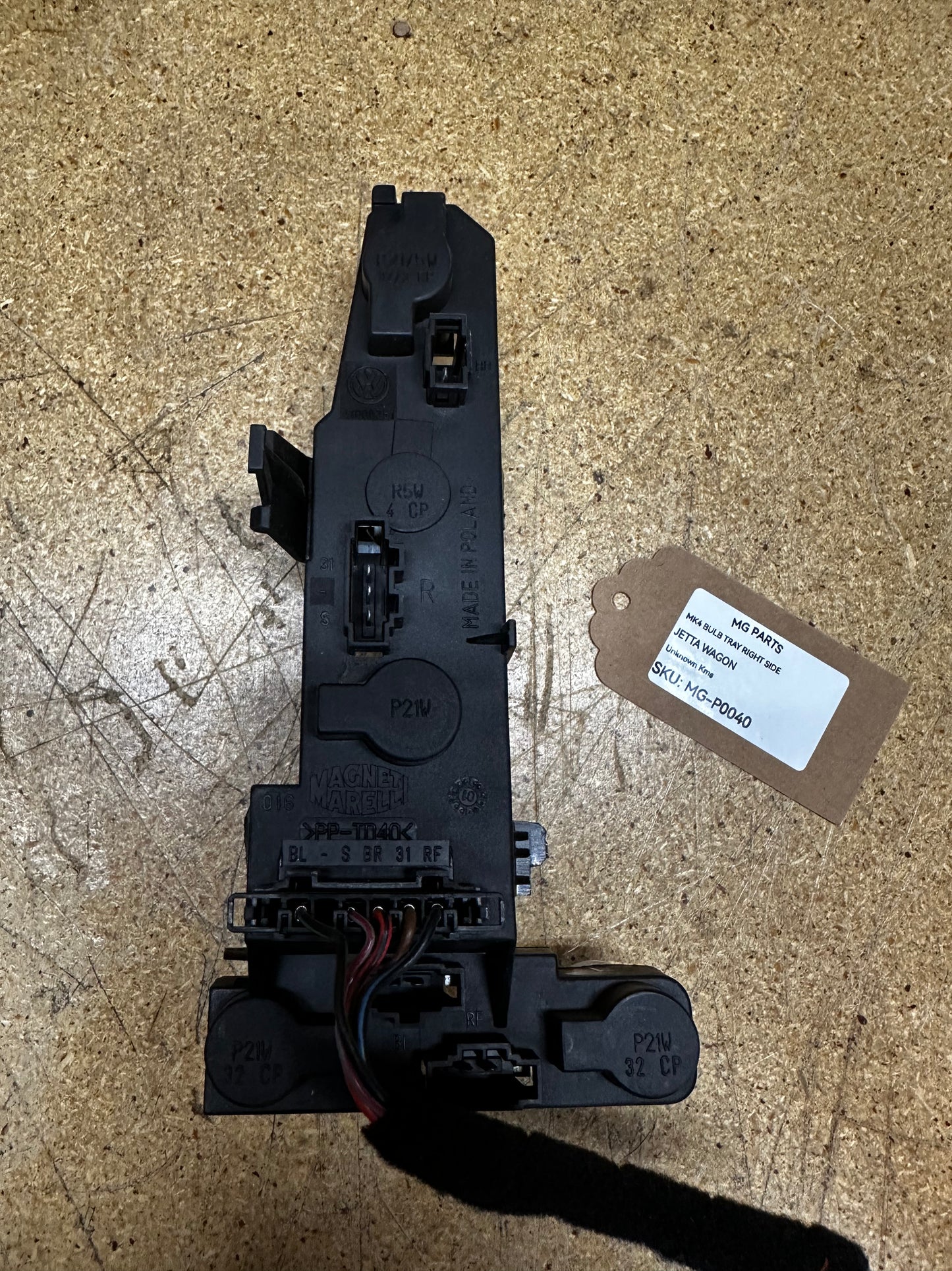 MK4 Tail-Light Bulb Tray (Passenger)