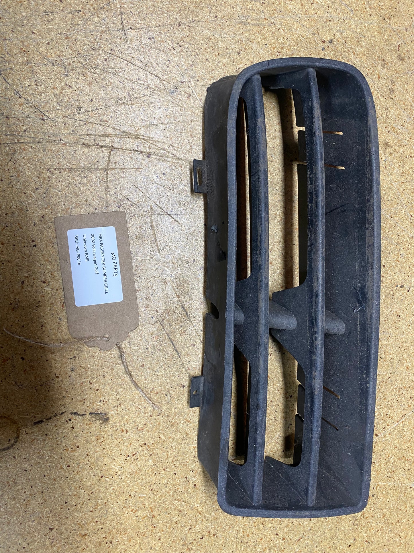 MK4 OEM Passenger Bumper Grill (GOLF)